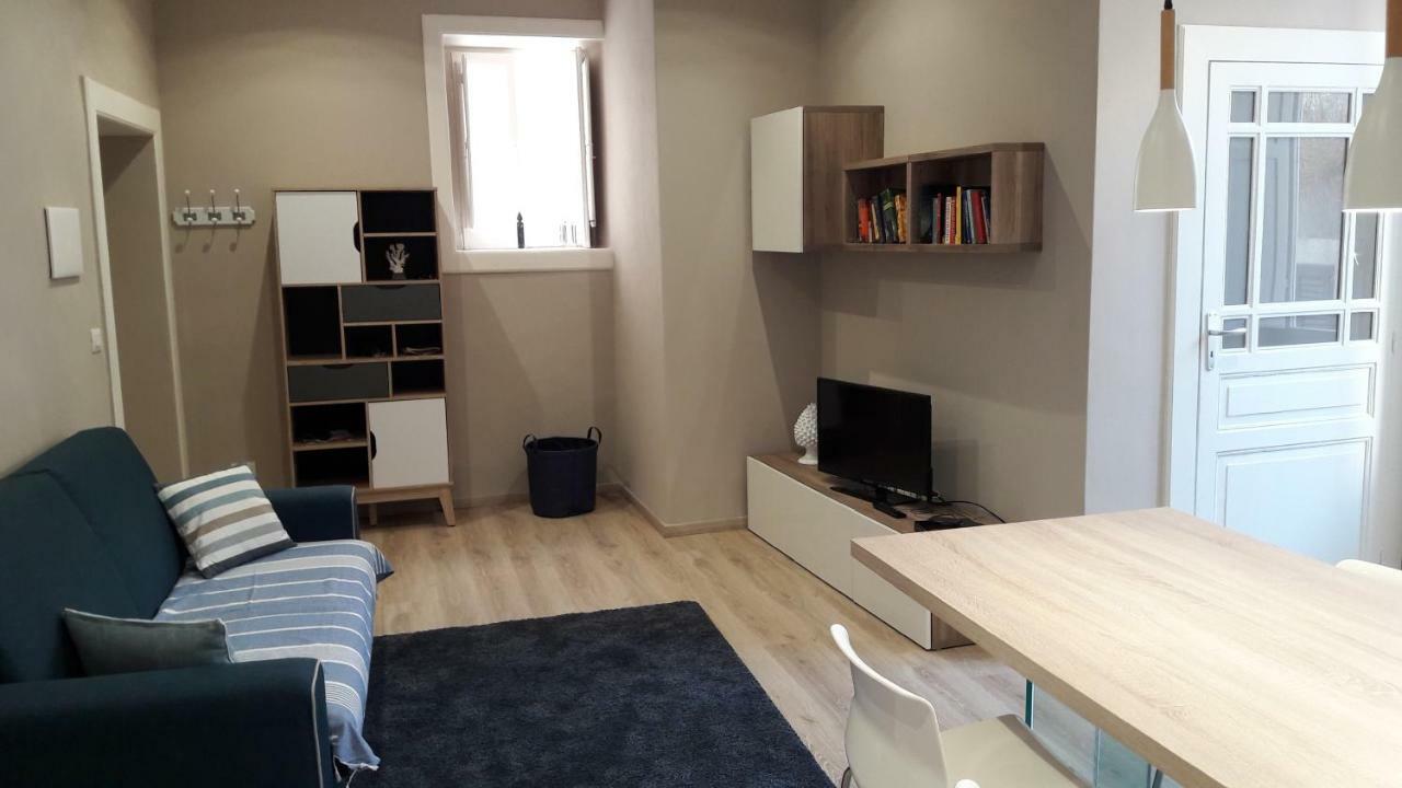9 House Ortigia Apartament